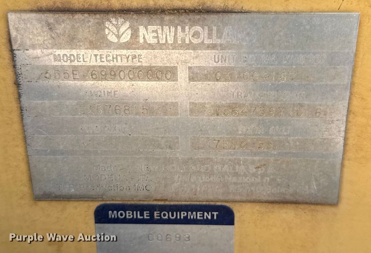 image for item ES5652 1997 New Holland 555E backhoe