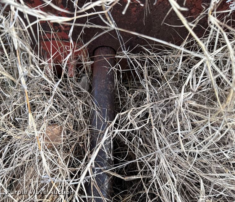 image for item ES5653 International 684 tractor