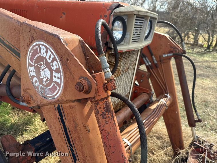 image for item ES5653 International 684 tractor