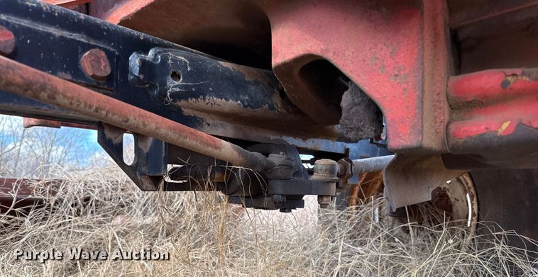 image for item ES5653 International 684 tractor