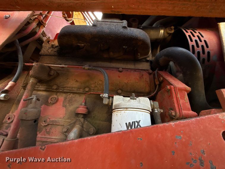 image for item ES5653 International 684 tractor