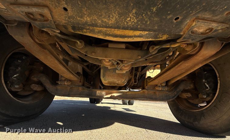 image for item ES5654 2003 International 4200 dump truck