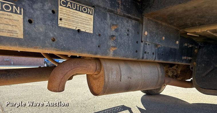 image for item ES5654 2003 International 4200 dump truck