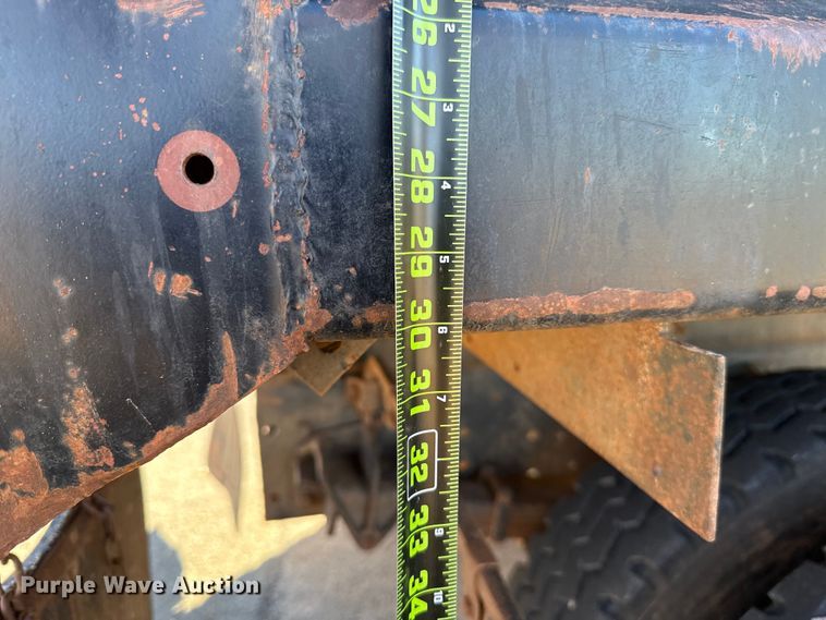 image for item ES5654 2003 International 4200 dump truck