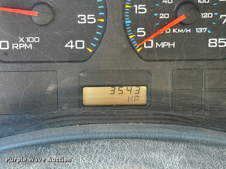 image for item ES5654 2003 International 4200 dump truck