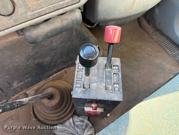 image for item ES5654 2003 International 4200 dump truck