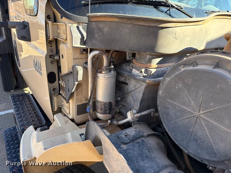 image for item ES5654 2003 International 4200 dump truck