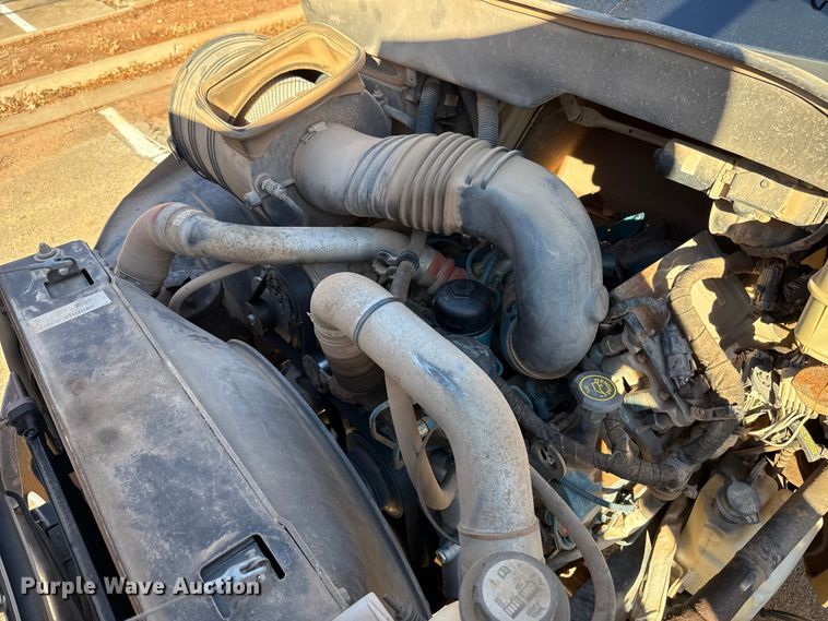 image for item ES5654 2003 International 4200 dump truck