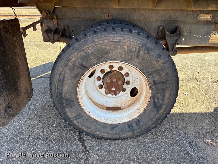 image for item ES5654 2003 International 4200 dump truck