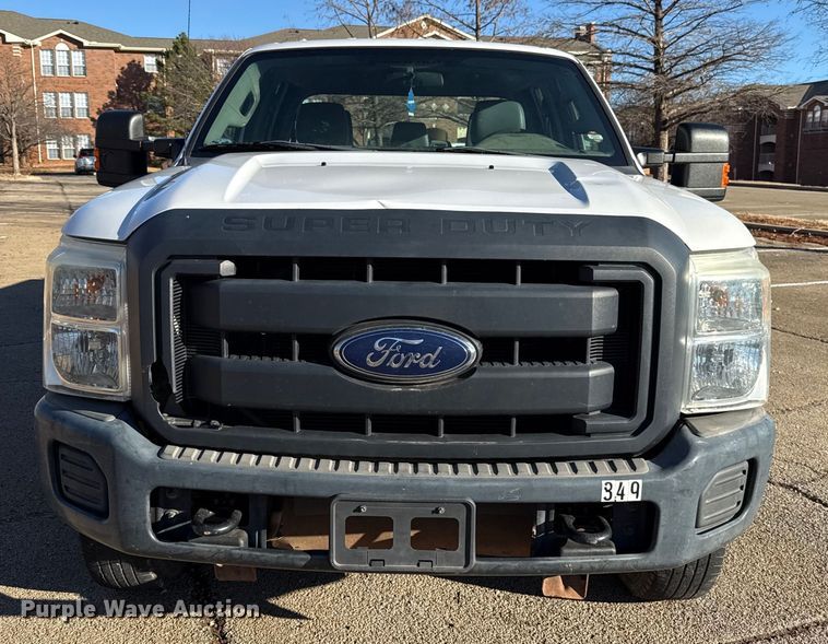 image for item ES5655 2015 Ford F250 Super Duty Crew Cab pickup truck
