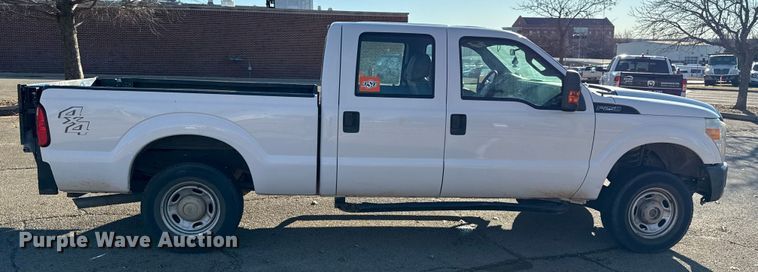 image for item ES5655 2015 Ford F250 Super Duty Crew Cab pickup truck