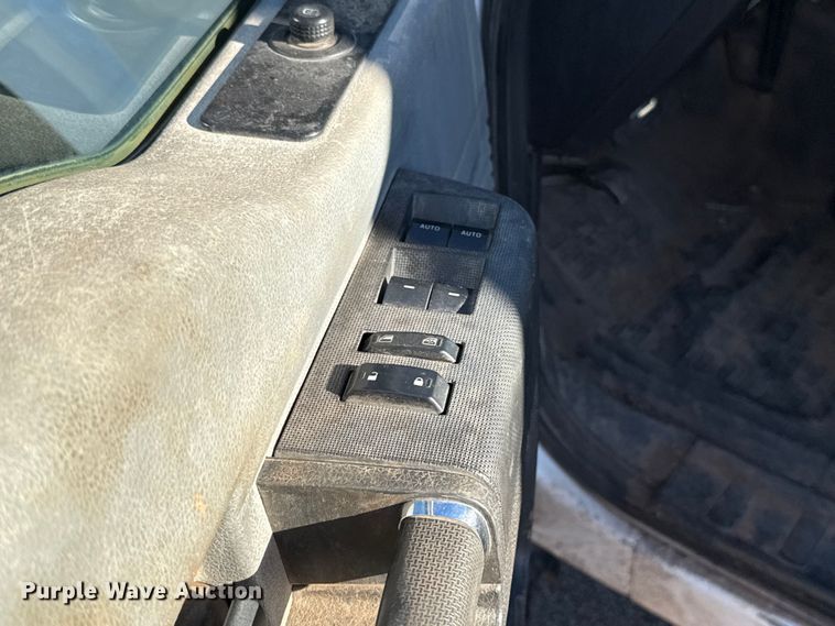 image for item ES5655 2015 Ford F250 Super Duty Crew Cab pickup truck