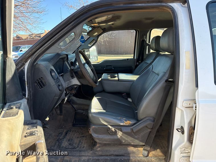 image for item ES5655 2015 Ford F250 Super Duty Crew Cab pickup truck