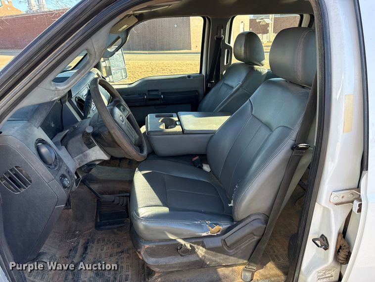 image for item ES5655 2015 Ford F250 Super Duty Crew Cab pickup truck