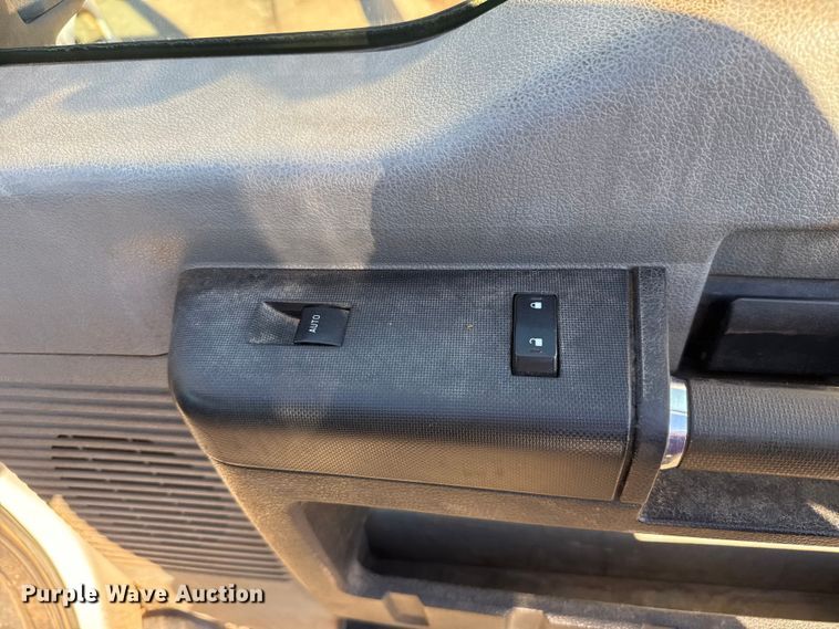 image for item ES5655 2015 Ford F250 Super Duty Crew Cab pickup truck