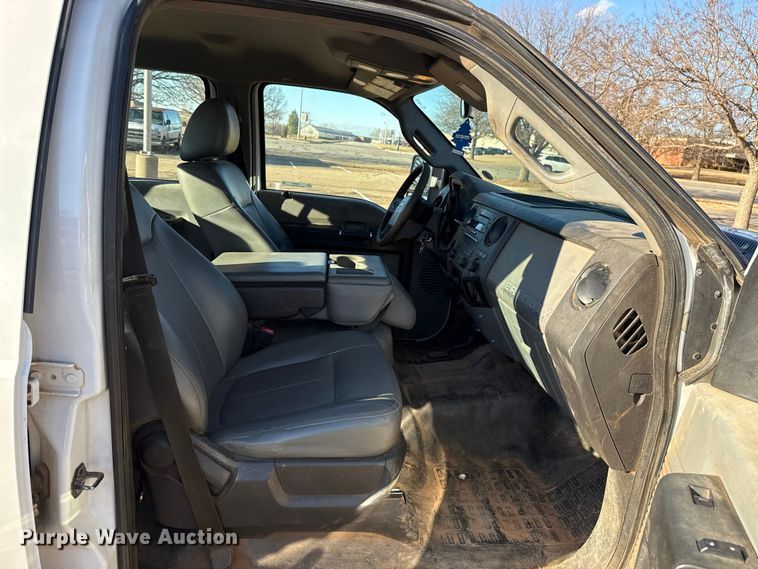 image for item ES5655 2015 Ford F250 Super Duty Crew Cab pickup truck