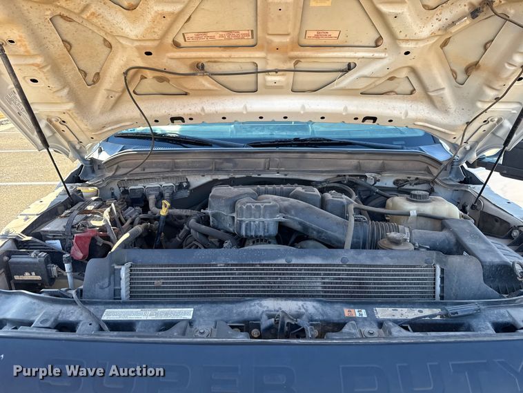 image for item ES5655 2015 Ford F250 Super Duty Crew Cab pickup truck