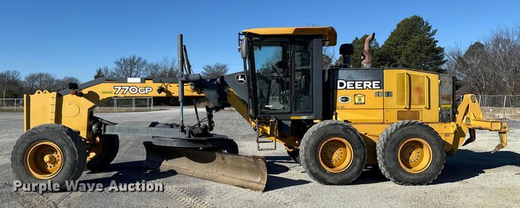 image for item ES5672 2009 John Deere 770GP motor grader