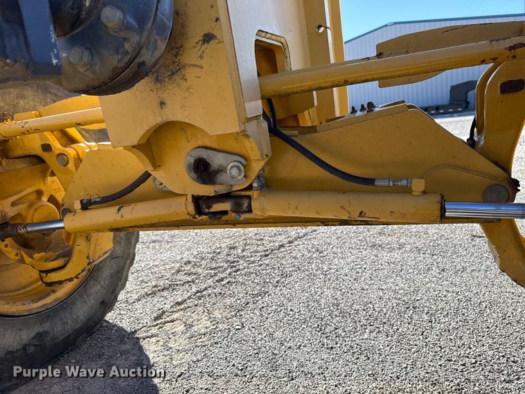 image for item ES5672 2009 John Deere 770GP motor grader