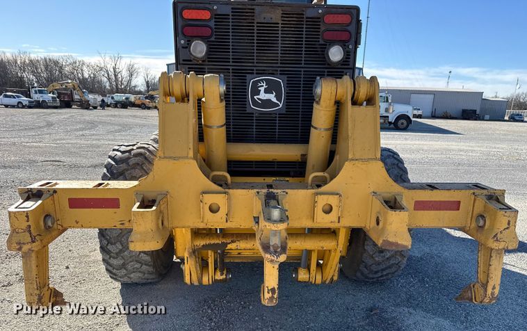 image for item ES5672 2009 John Deere 770GP motor grader