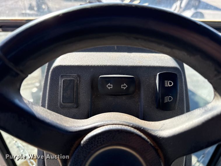 image for item ES5672 2009 John Deere 770GP motor grader