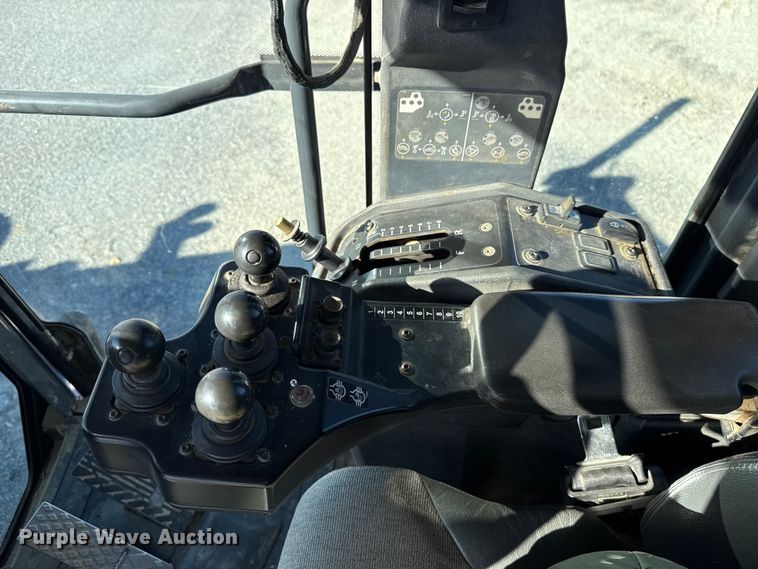 image for item ES5672 2009 John Deere 770GP motor grader