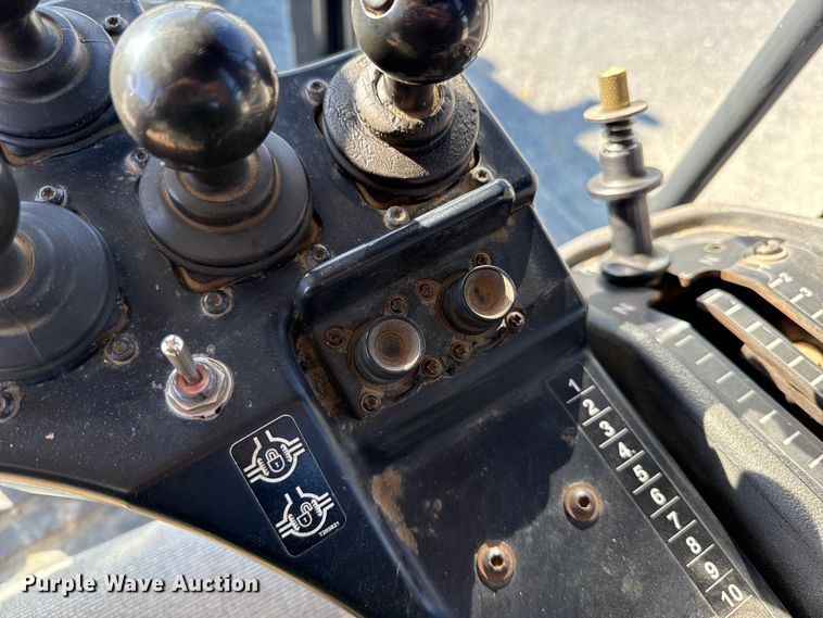 image for item ES5672 2009 John Deere 770GP motor grader