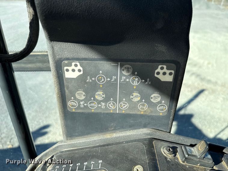 image for item ES5672 2009 John Deere 770GP motor grader