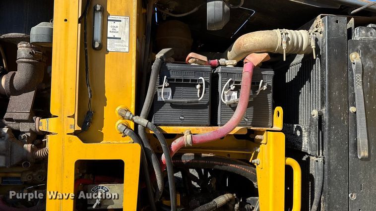 image for item ES5672 2009 John Deere 770GP motor grader