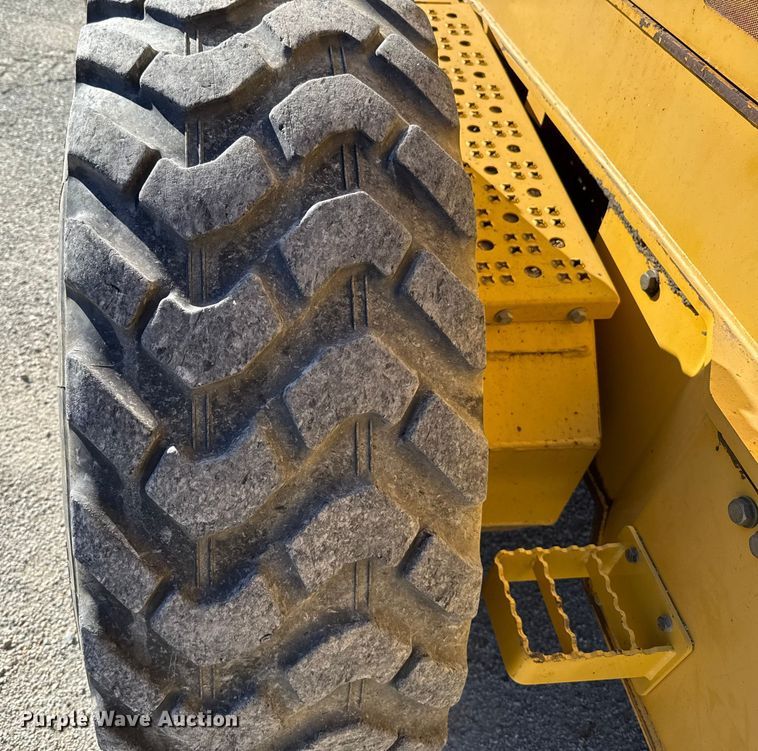 image for item ES5672 2009 John Deere 770GP motor grader