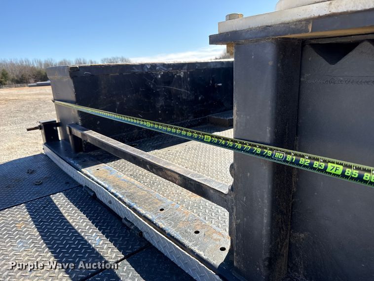 image for item ES5673 2005 International 7300 Crew Cab flatbed truck