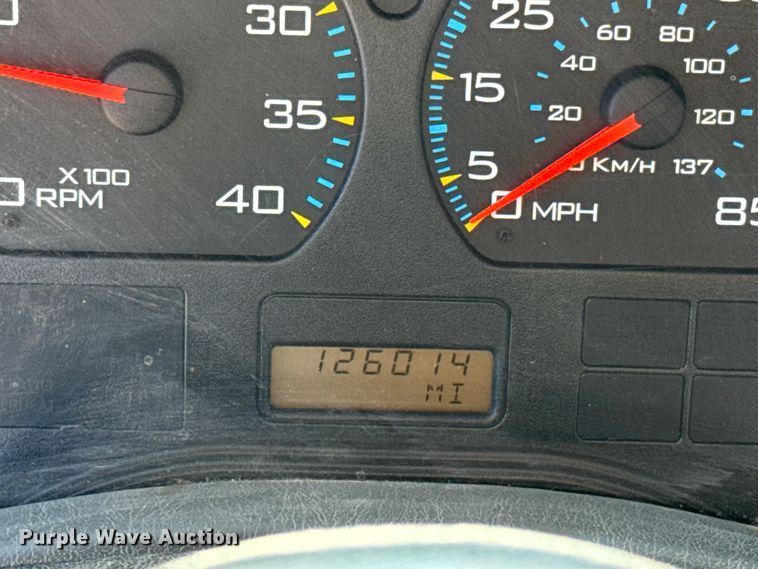 image for item ES5673 2005 International 7300 Crew Cab flatbed truck