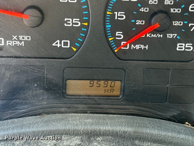 image for item ES5673 2005 International 7300 Crew Cab flatbed truck