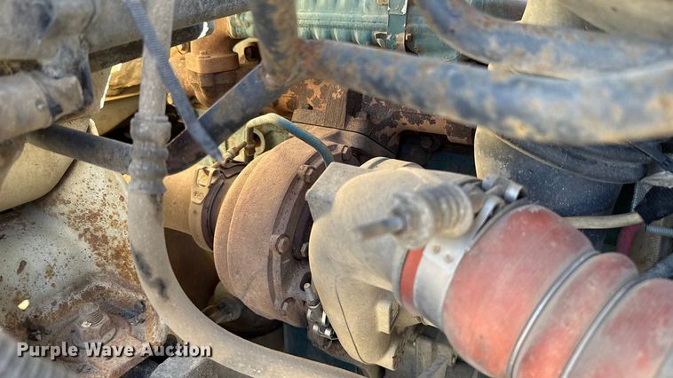 image for item ES5673 2005 International 7300 Crew Cab flatbed truck