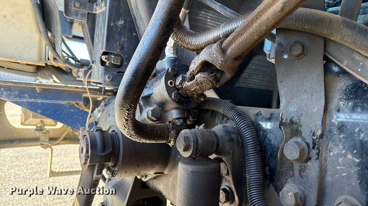 image for item ES5673 2005 International 7300 Crew Cab flatbed truck