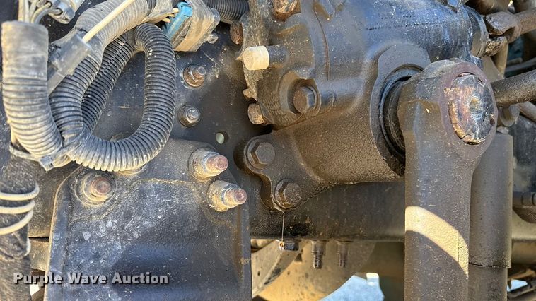 image for item ES5673 2005 International 7300 Crew Cab flatbed truck