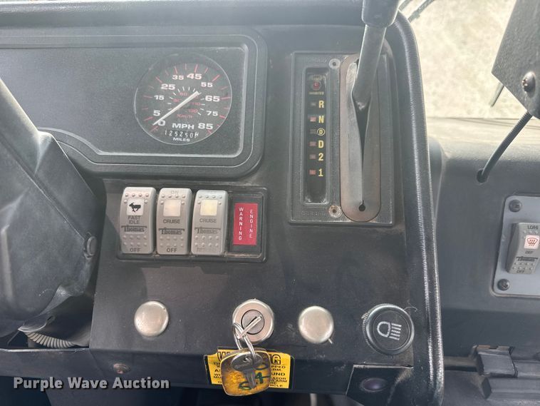 image for item ET4146 2003 Thomas Built Saf-T-Liner school bus