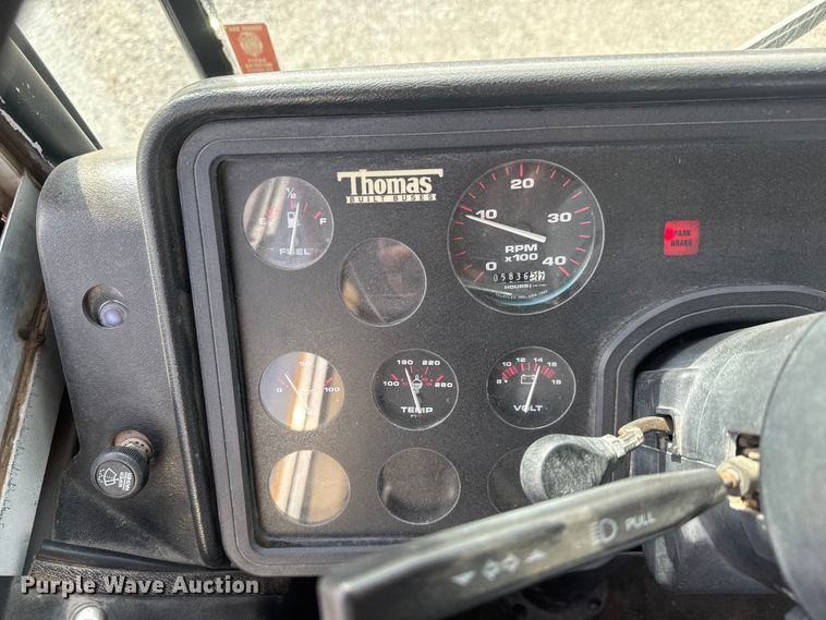 image for item ET4146 2003 Thomas Built Saf-T-Liner school bus