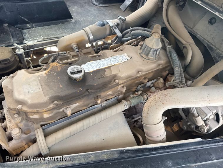 image for item ET4146 2003 Thomas Built Saf-T-Liner school bus