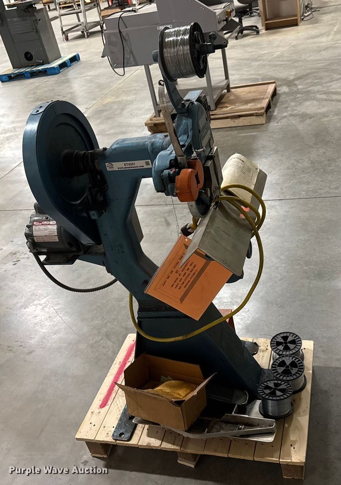 image for item ET4331 1985 Interlake S3A 3/4 wire stitcher