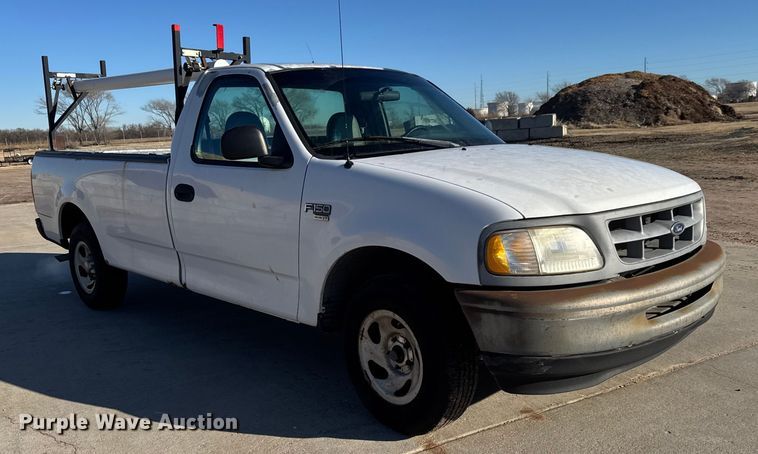 image for item ET4338 1998 Ford F150 pickup truck