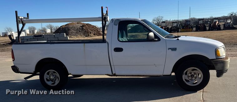 image for item ET4338 1998 Ford F150 pickup truck