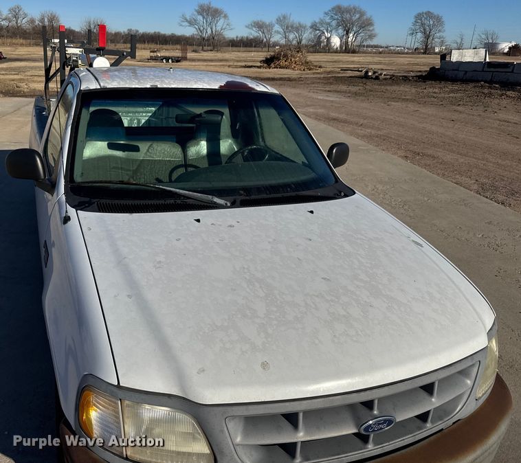 image for item ET4338 1998 Ford F150 pickup truck