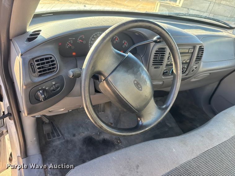 image for item ET4338 1998 Ford F150 pickup truck
