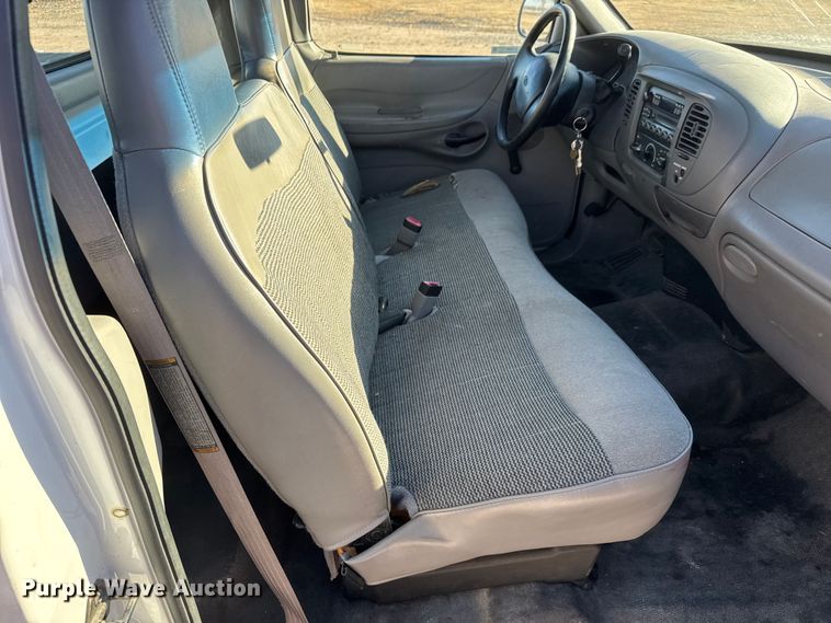 image for item ET4338 1998 Ford F150 pickup truck