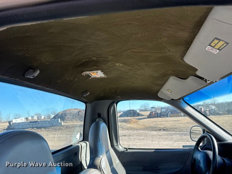 image for item ET4338 1998 Ford F150 pickup truck