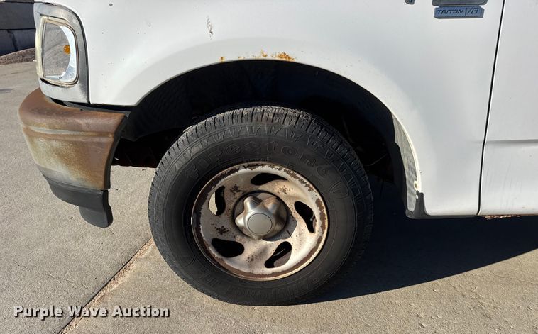 image for item ET4338 1998 Ford F150 pickup truck
