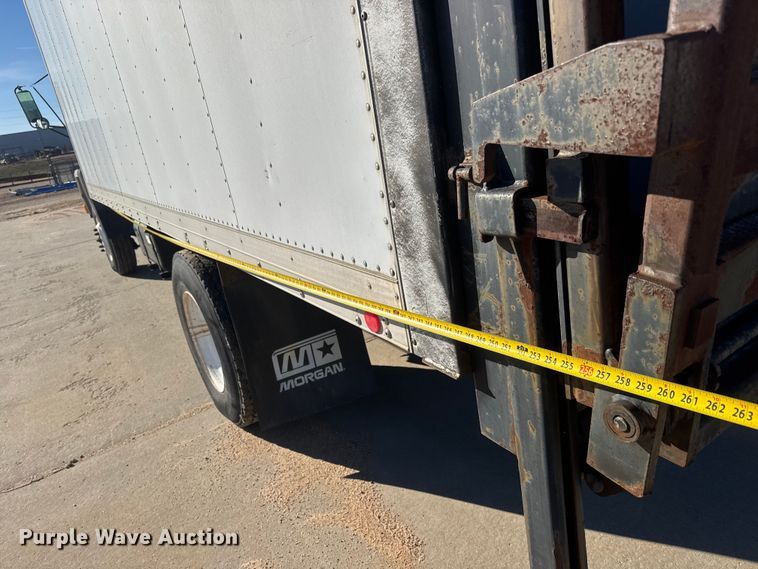 image for item ET4339 2003 Freightliner FC70 box truck