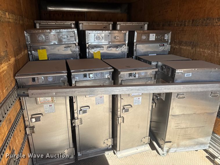 image for item ET4339 2003 Freightliner FC70 box truck