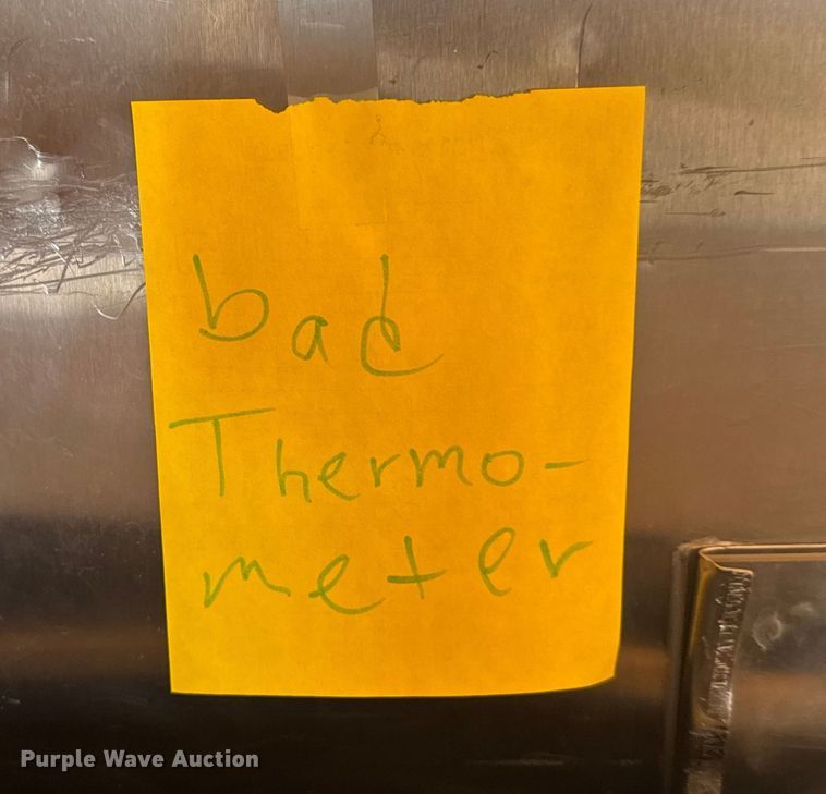 image for item ET4339 2003 Freightliner FC70 box truck